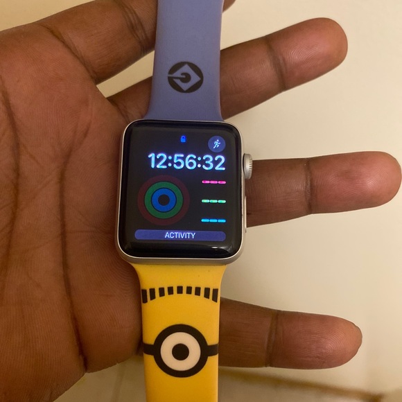 Apple Watch Series 3 - Picture 1 of 3